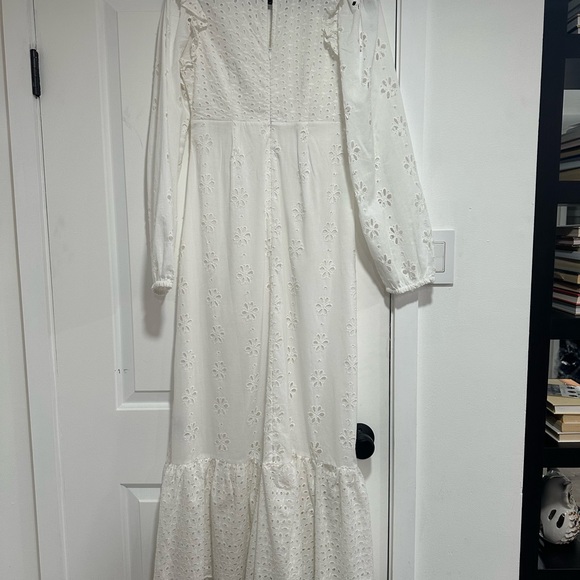 Gorgeous maxi dress, great detail, lined, sophisticated cut outs excellent cond. - Picture 2 of 8